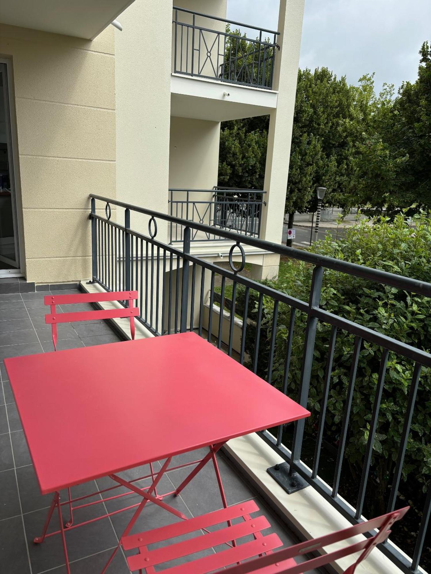 Appartement Castle - 10 Minutes De Disney Bussy-Saint-Georges Eksteriør billede